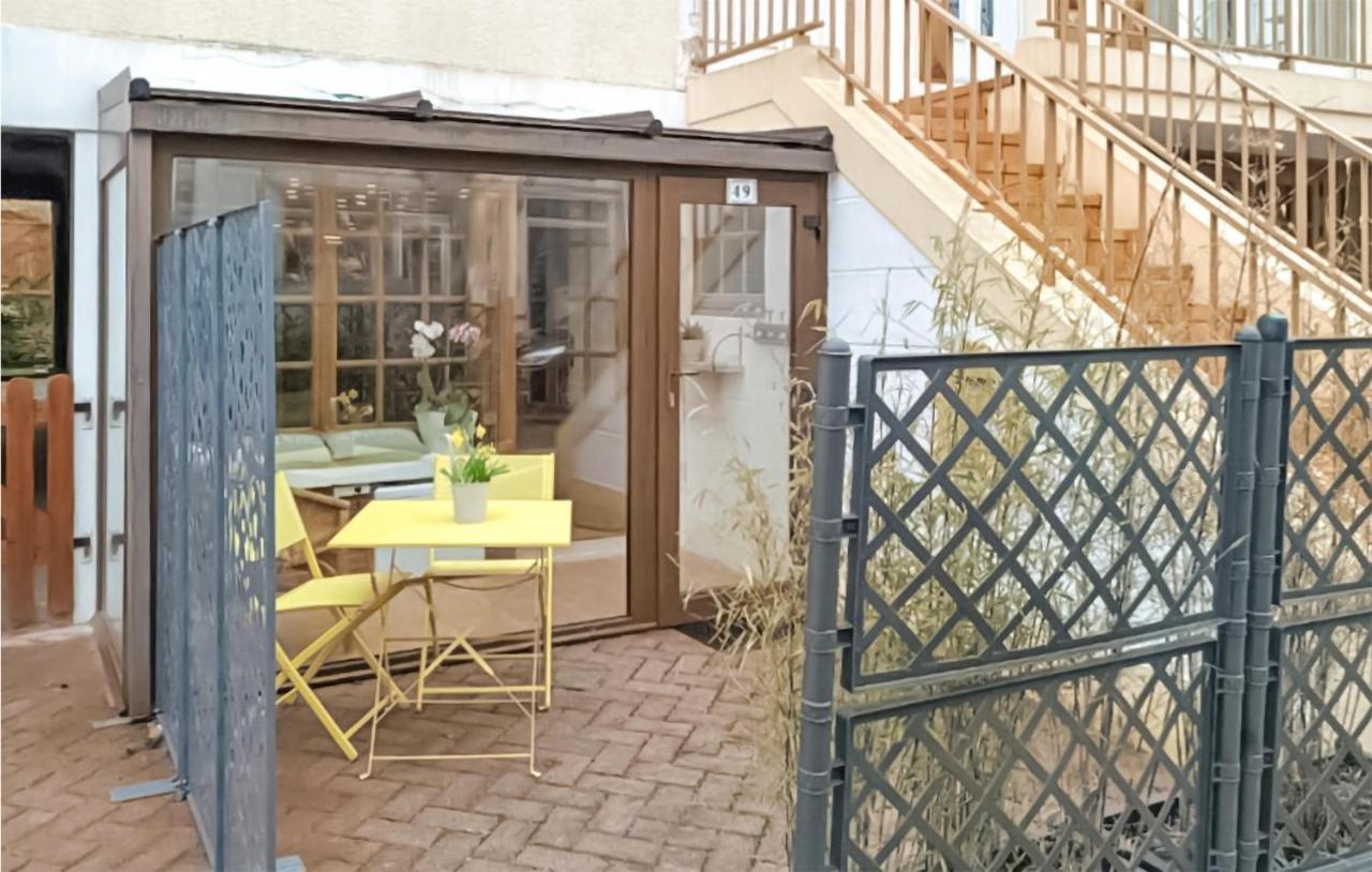 1 Bedroom Lovely Apartment In Гранкам-Мези Екстериор снимка