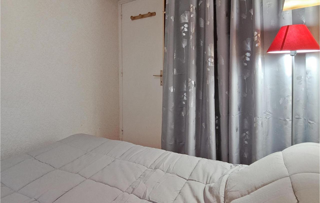 1 Bedroom Lovely Apartment In Гранкам-Мези Екстериор снимка