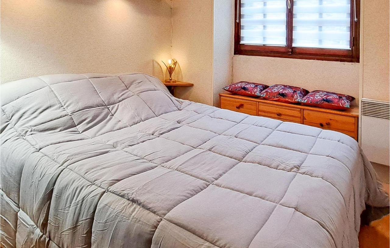 1 Bedroom Lovely Apartment In Гранкам-Мези Екстериор снимка
